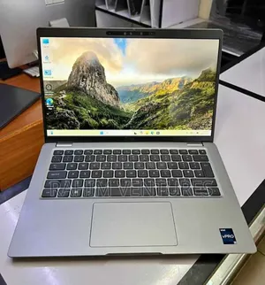 Laptop Dell Latitude 5440 8GB Intel Core i9 SSD 256GB