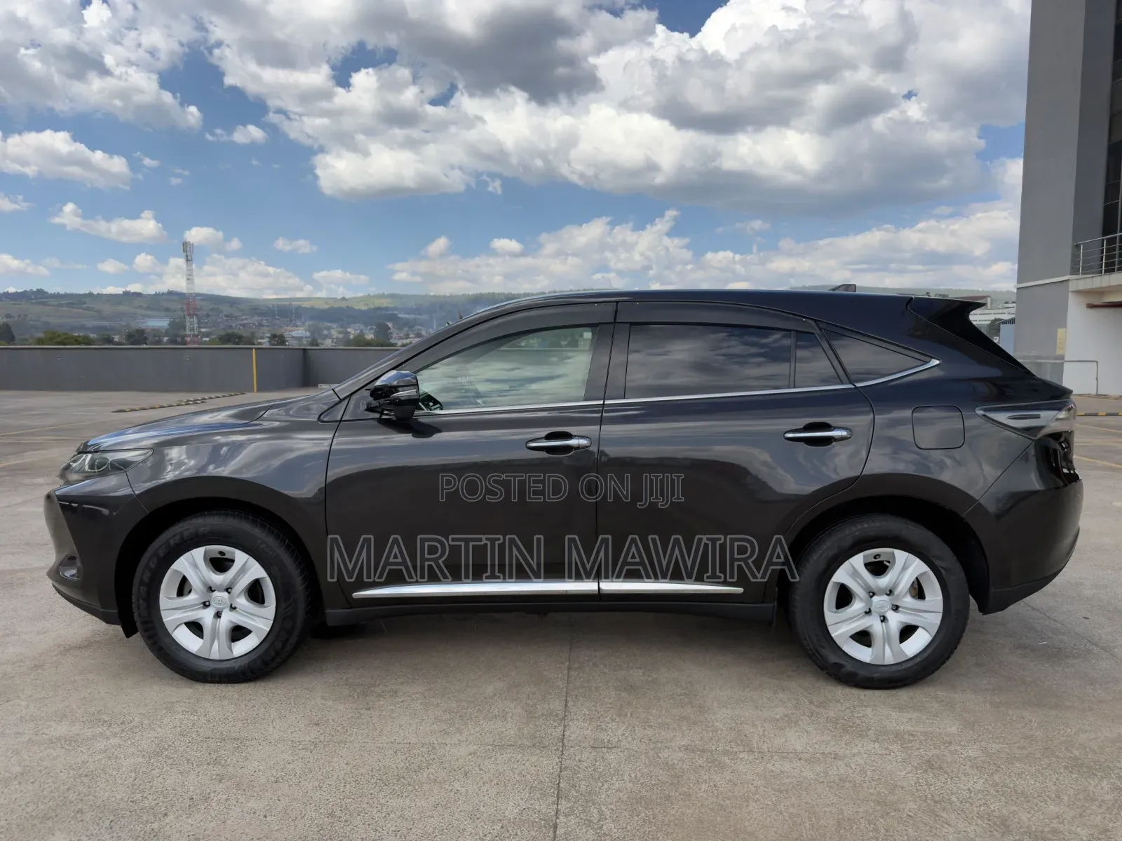 Toyota Harrier 2014