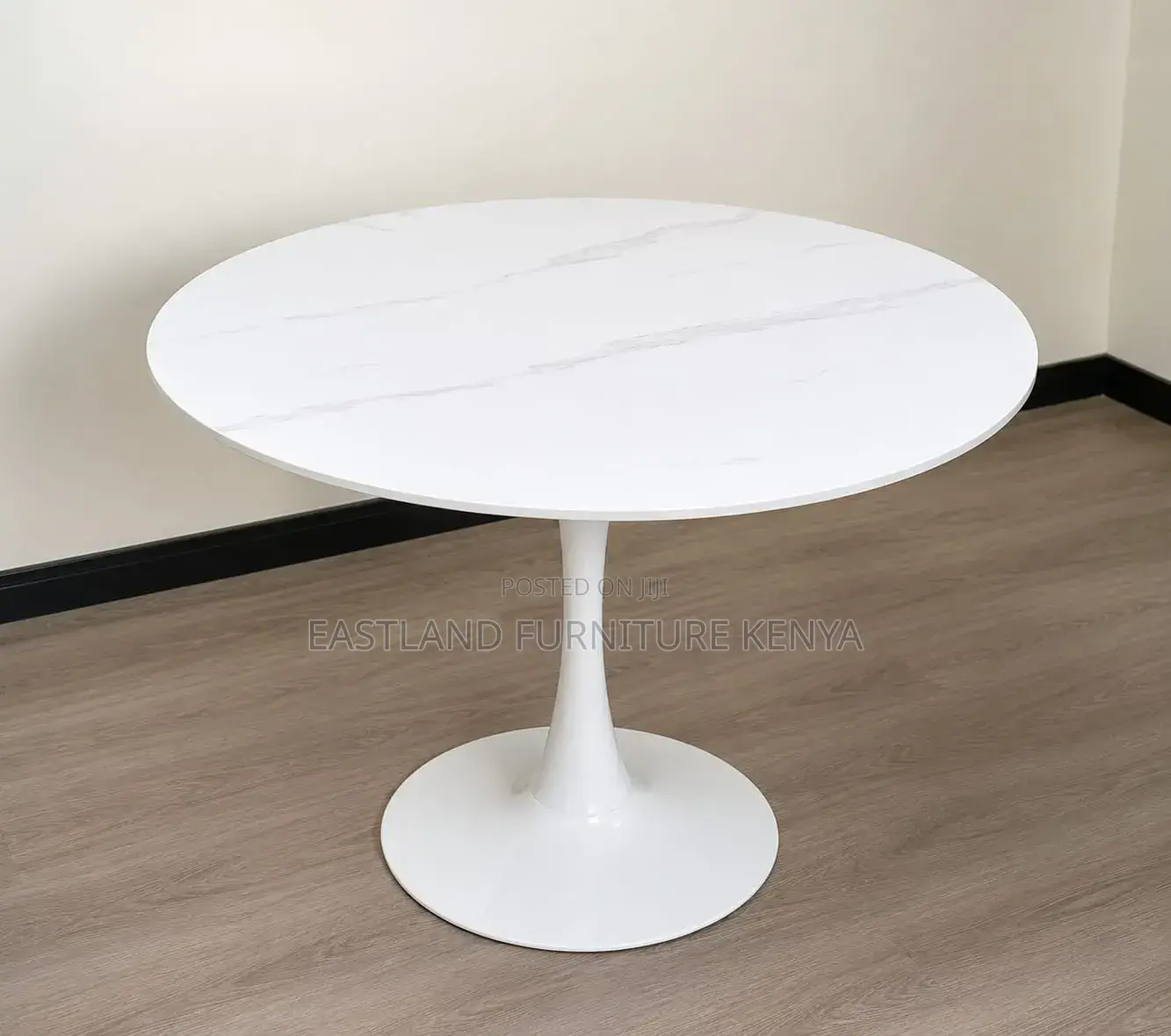 Tulip Dinning Table