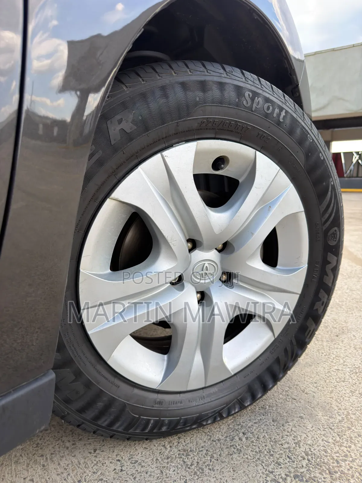 Toyota Harrier 2014