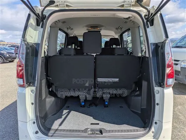 Nissan Serena 2019 White