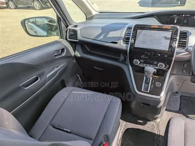 Nissan Serena 2019 White