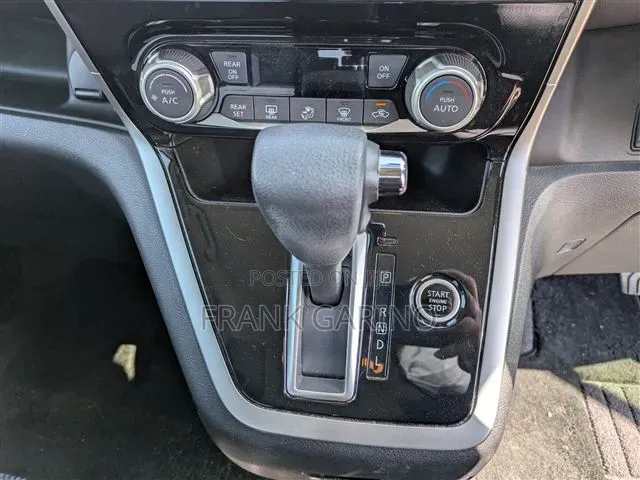 Nissan Serena 2019 White