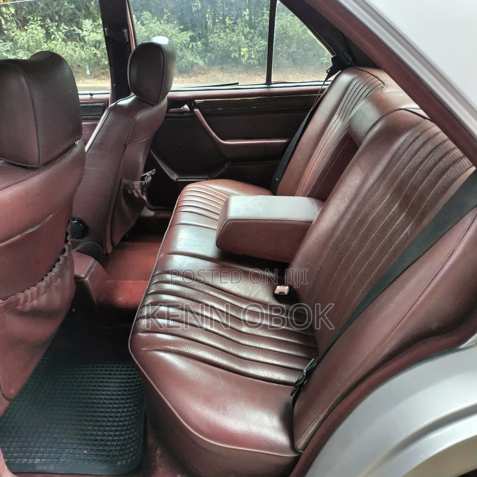 Mercedes-Benz 200E 1990 Silver