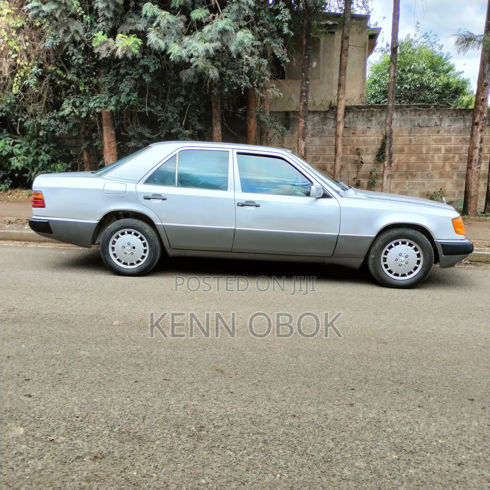 Mercedes-Benz 200E 1990 Silver