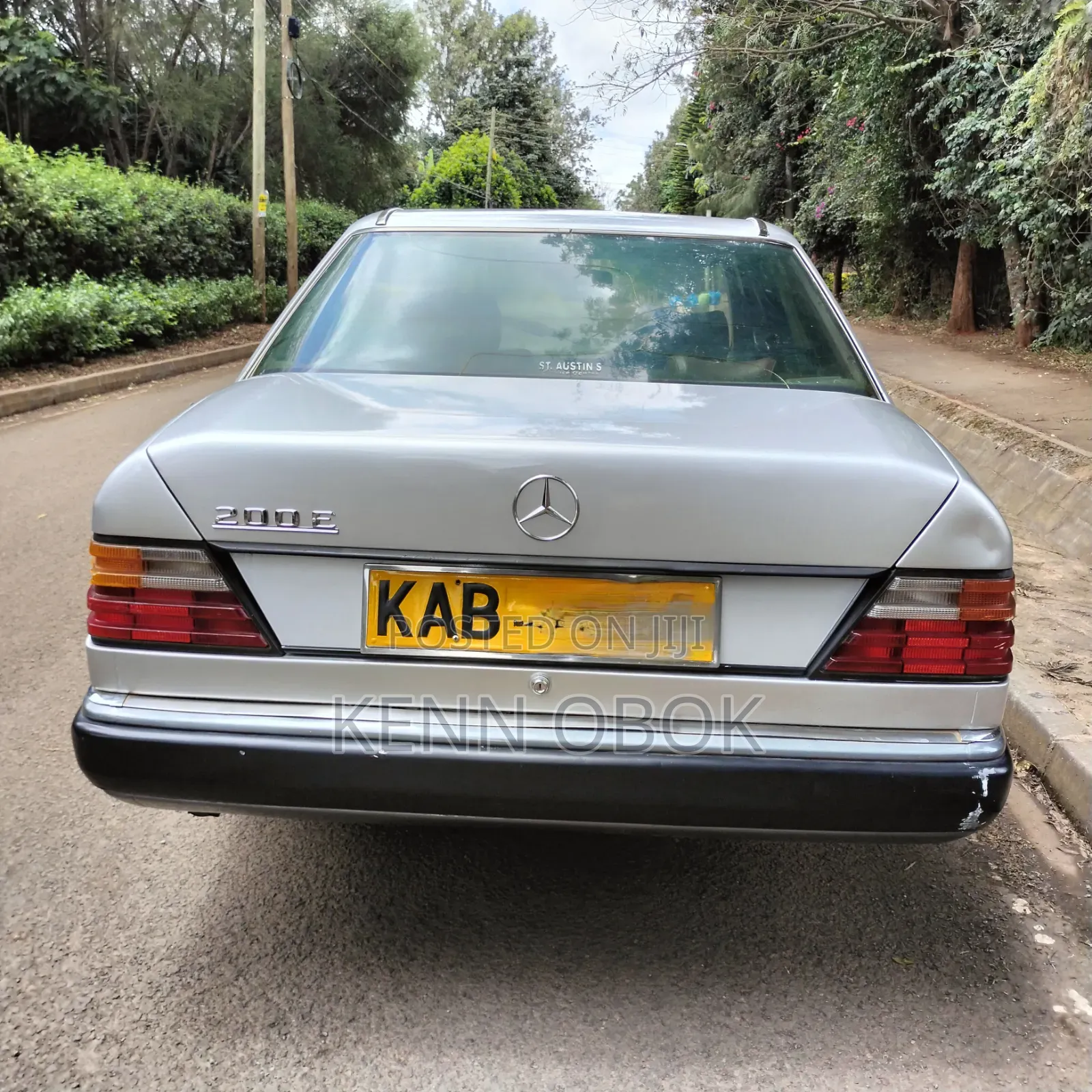Mercedes-Benz 200E 1990 Silver