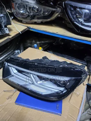Audi SQ5 Headlights