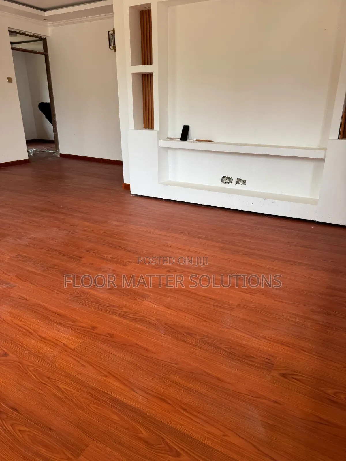 5mm SPC Flooring(mahogany Glow)