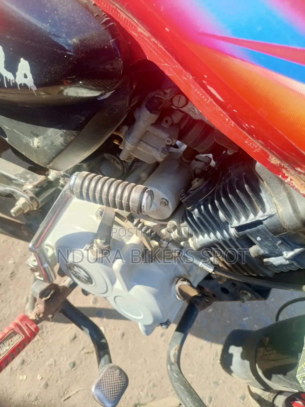 Bajaj Boxer 2026 Red