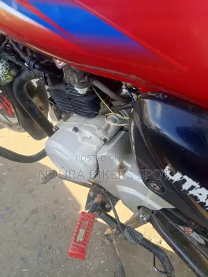 Bajaj Boxer 2026 Red