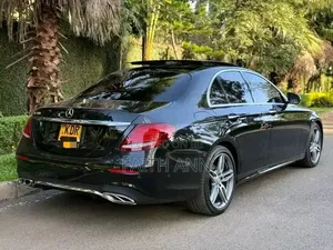 Mercedes-Benz E200 2023 Black
