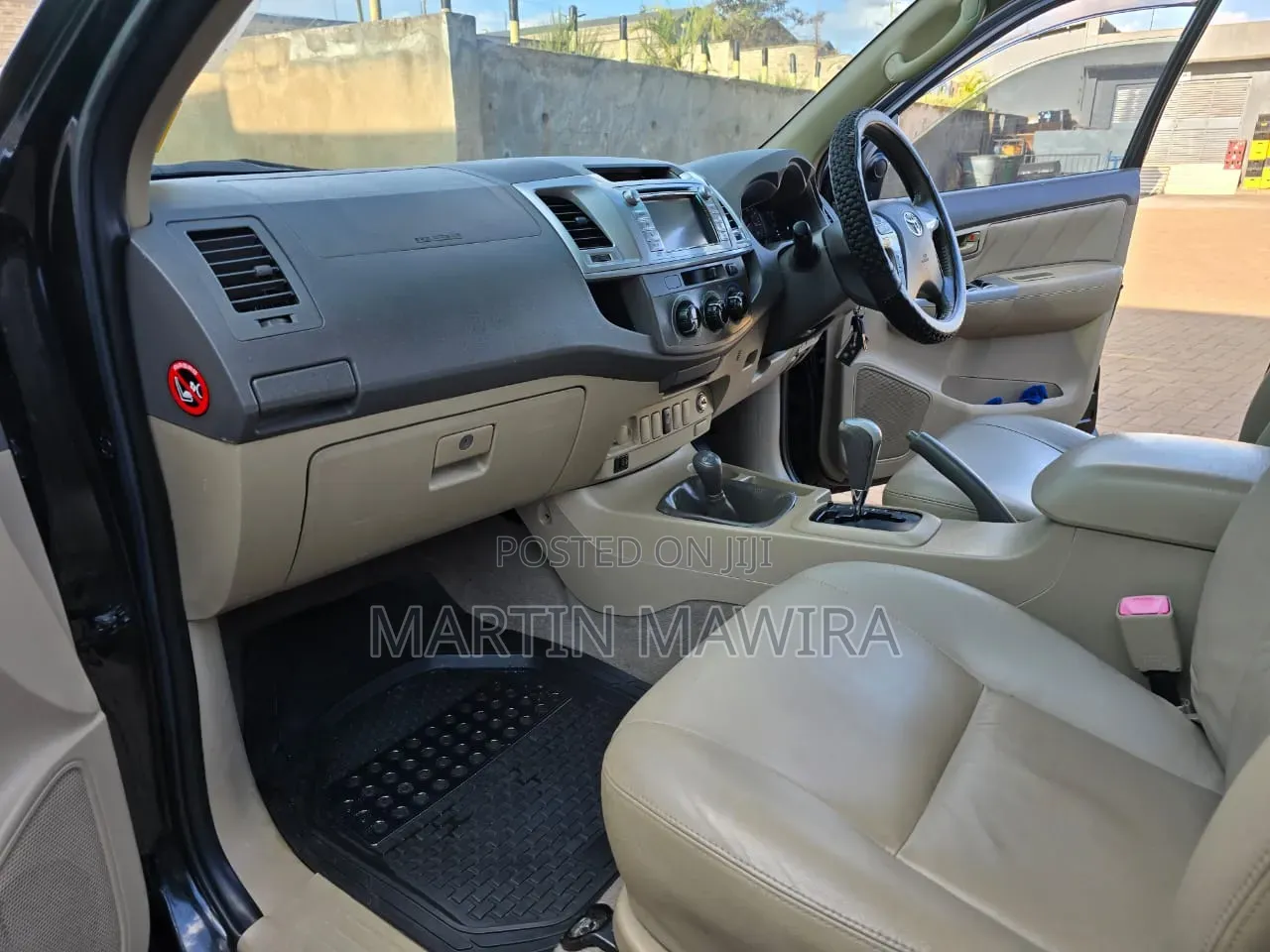 Toyota Hilux 2010 Black