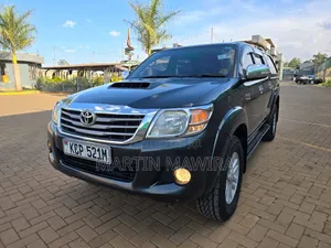 Toyota Hilux 2010 Black