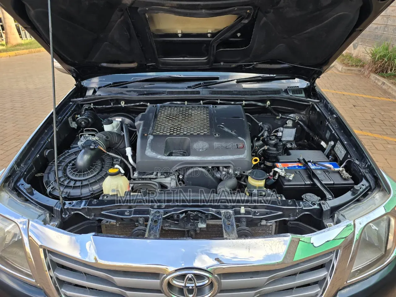 Toyota Hilux 2010 Black