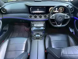 Mercedes-Benz E200 2023 Black