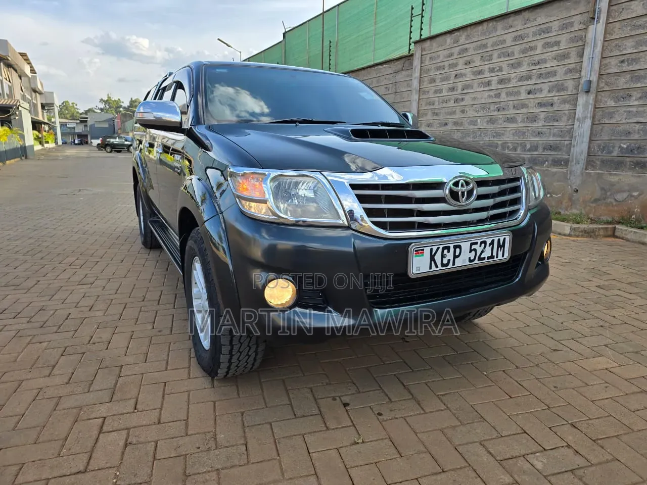 Toyota Hilux 2010 Black