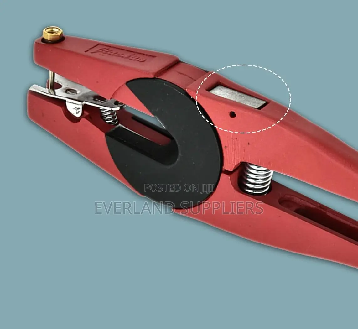Easy-Grip Livestock Applicator Tool