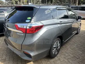 Honda Fit Shuttle 2019 Gray