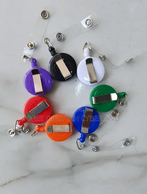 Retractable Card Holder