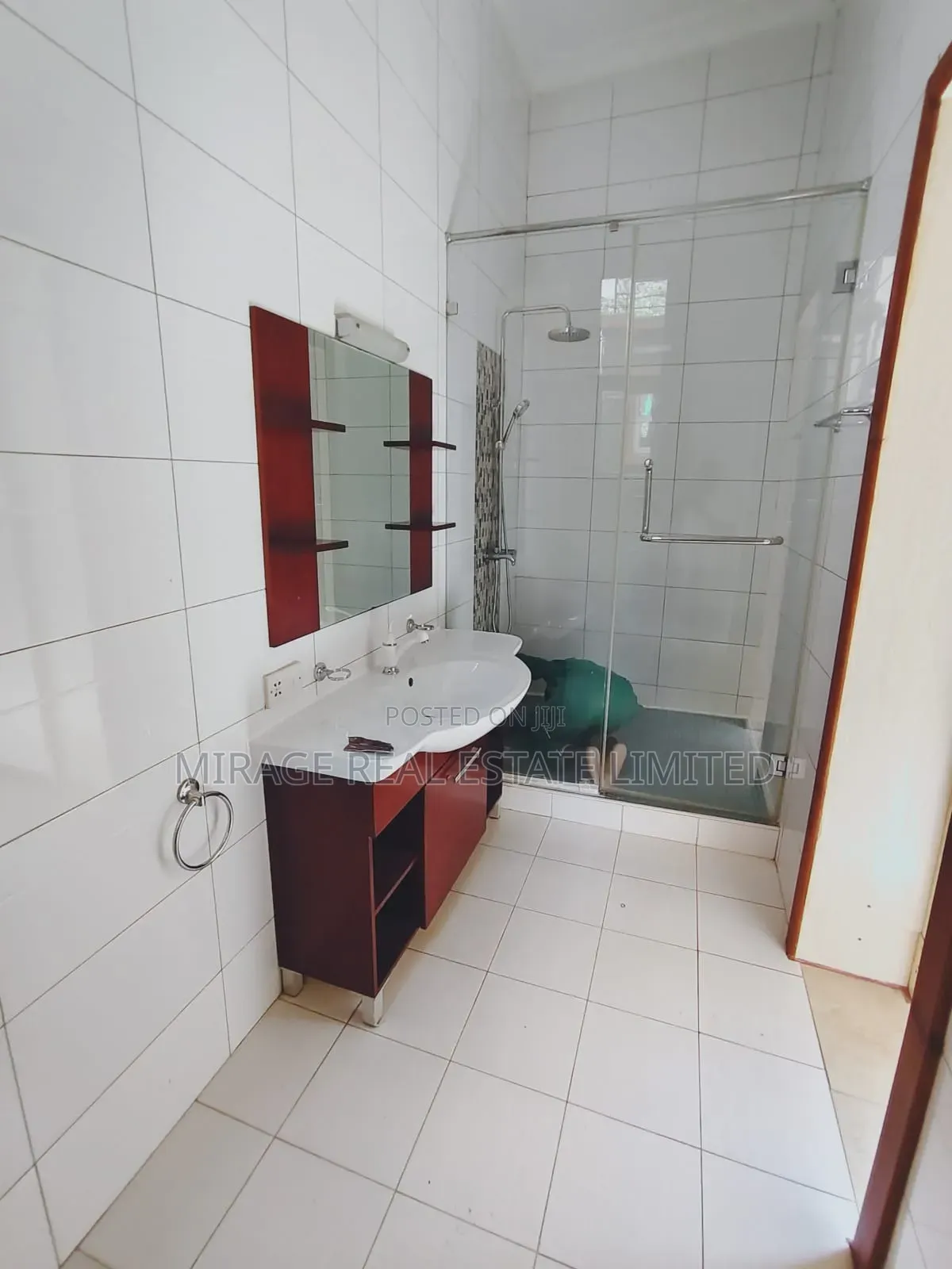 4bdrm Villa in Riverside Drive for rent
