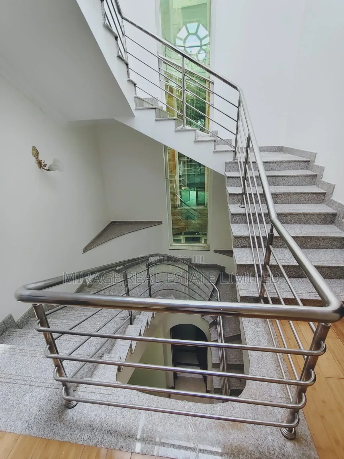 4bdrm Villa in Riverside Drive for rent