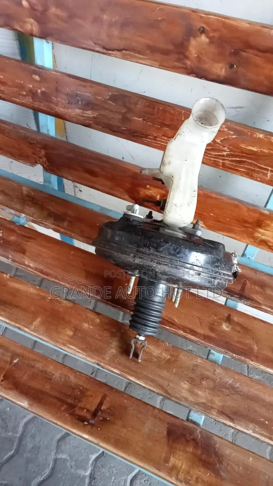 Toyota Vitz Brake Booster 2012