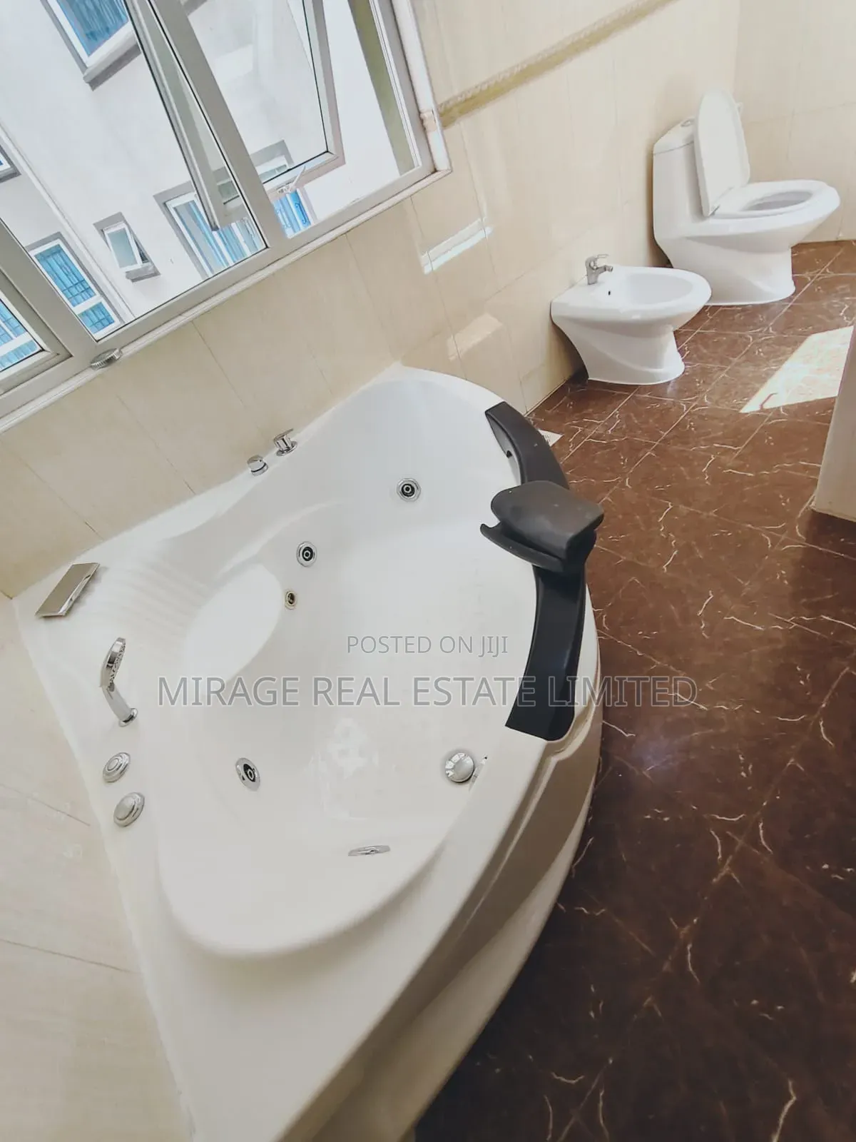 4bdrm Villa in Riverside Drive for rent