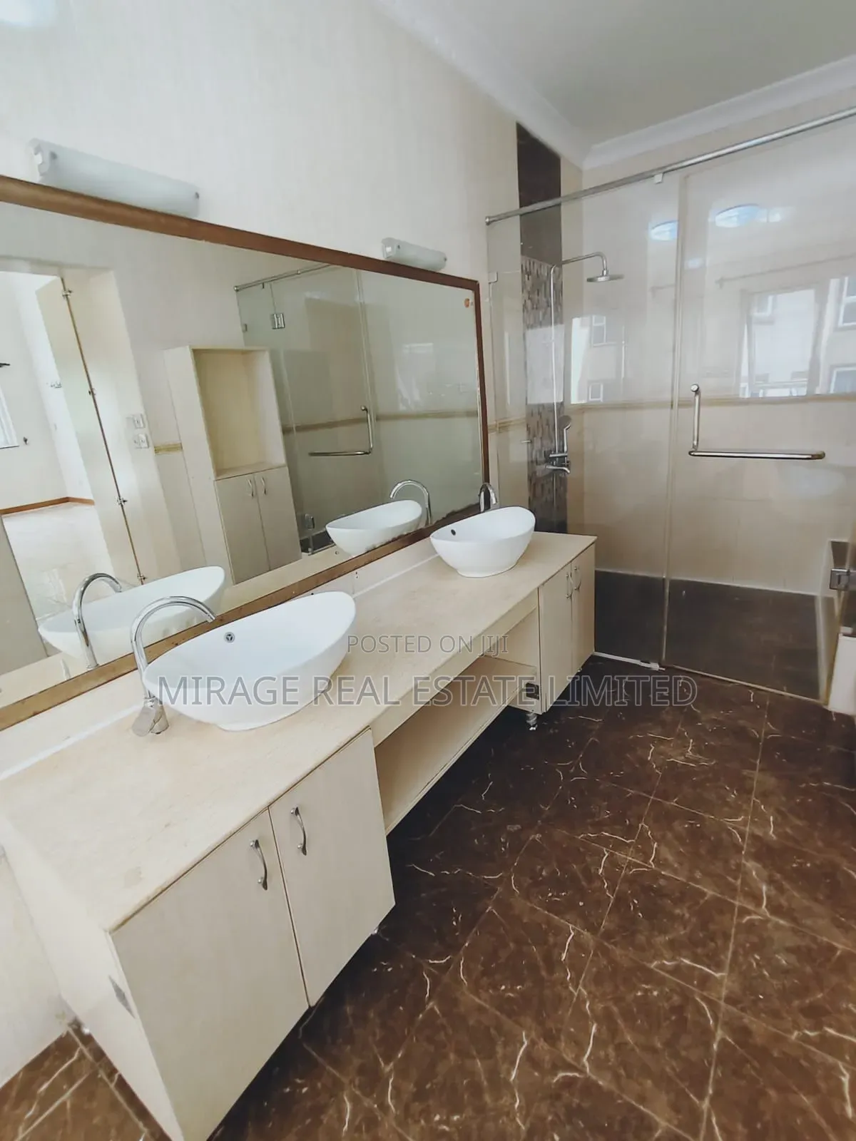 4bdrm Villa in Riverside Drive for rent