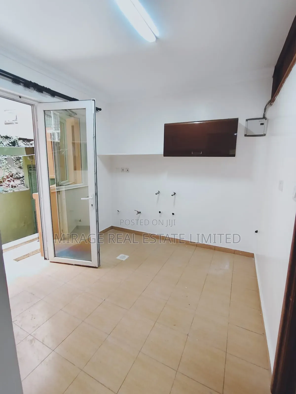 4bdrm Villa in Riverside Drive for rent