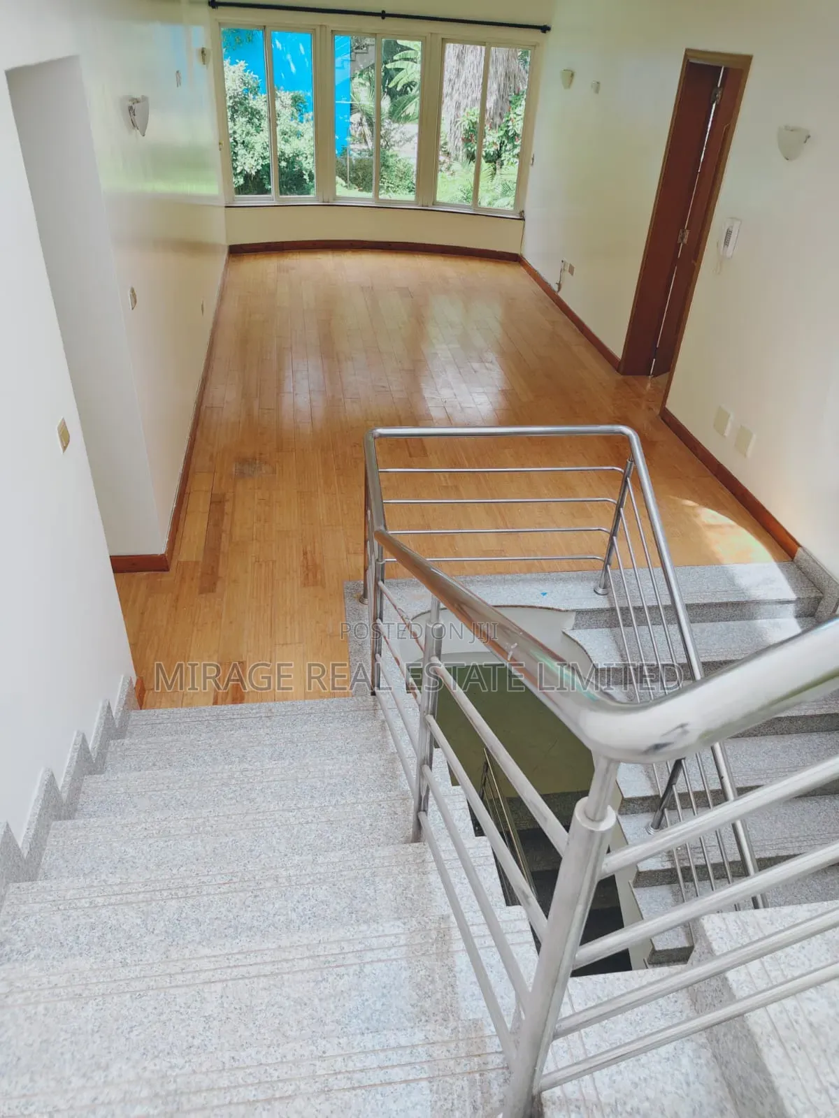 4bdrm Villa in Riverside Drive for rent