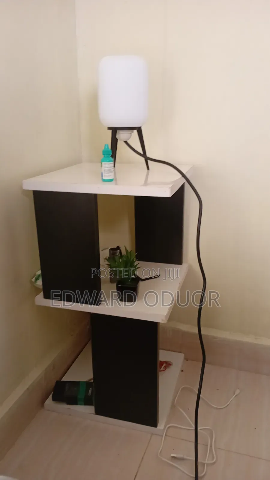 Sidebed Table