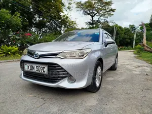 Toyota Corolla Fielder 1.5 Hybrid FWD 2016 Silver