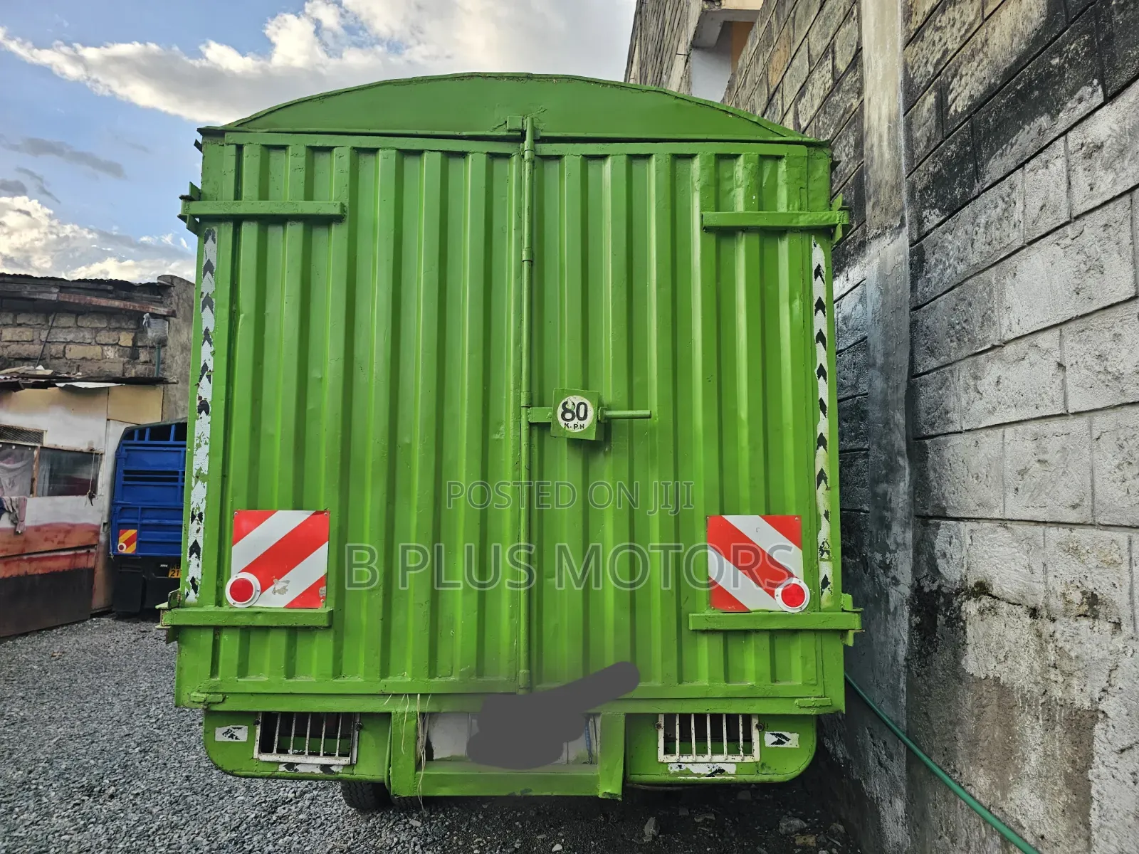Isuzu NKR for Sale