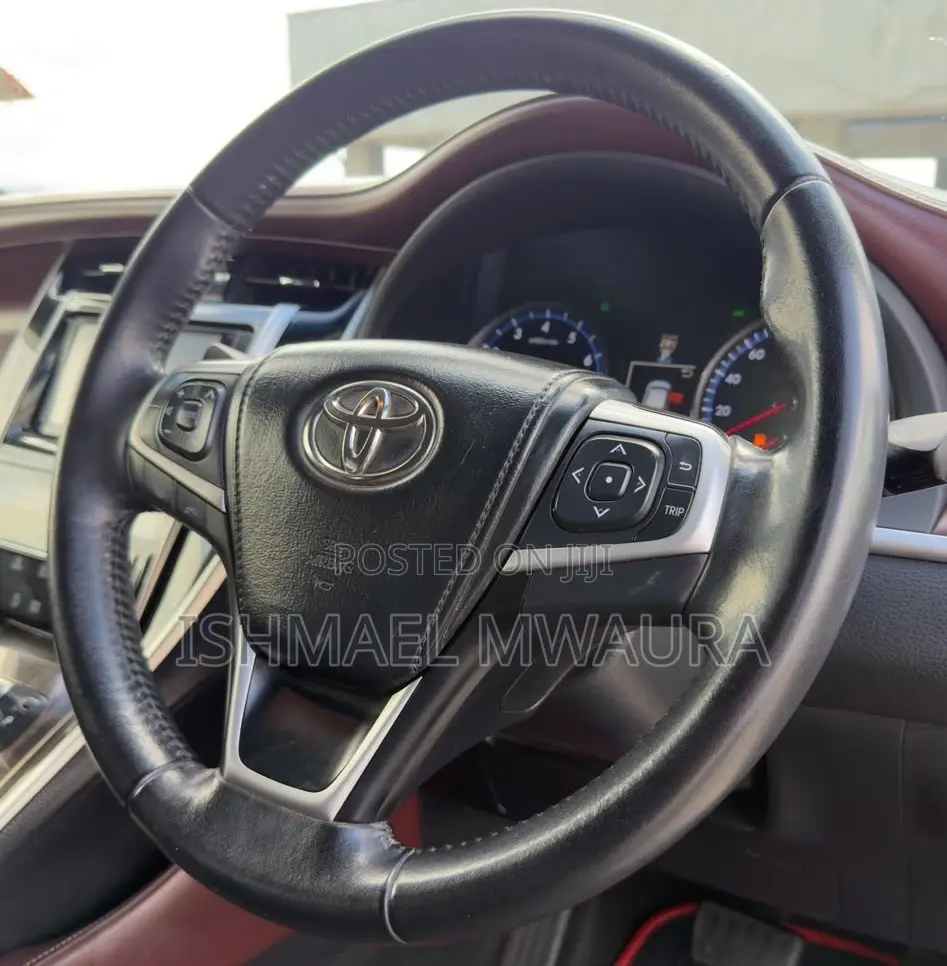 Toyota Harrier 2.0 2014 Black