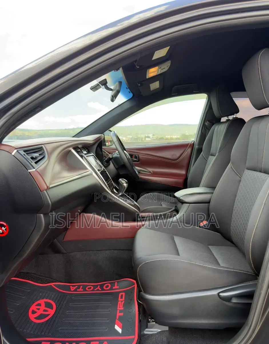 Toyota Harrier 2.0 2014 Black