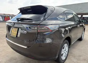 Toyota Harrier 2.0 2014 Black