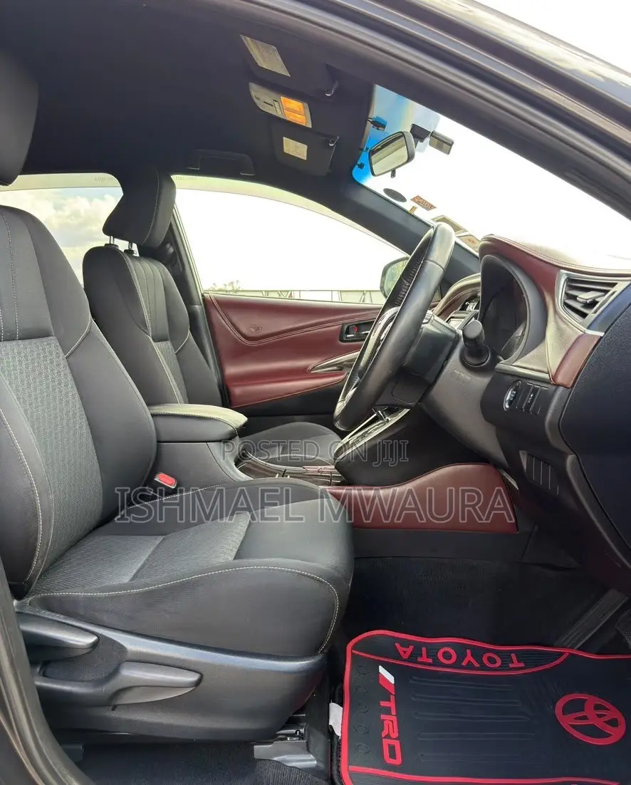 Toyota Harrier 2.0 2014 Black