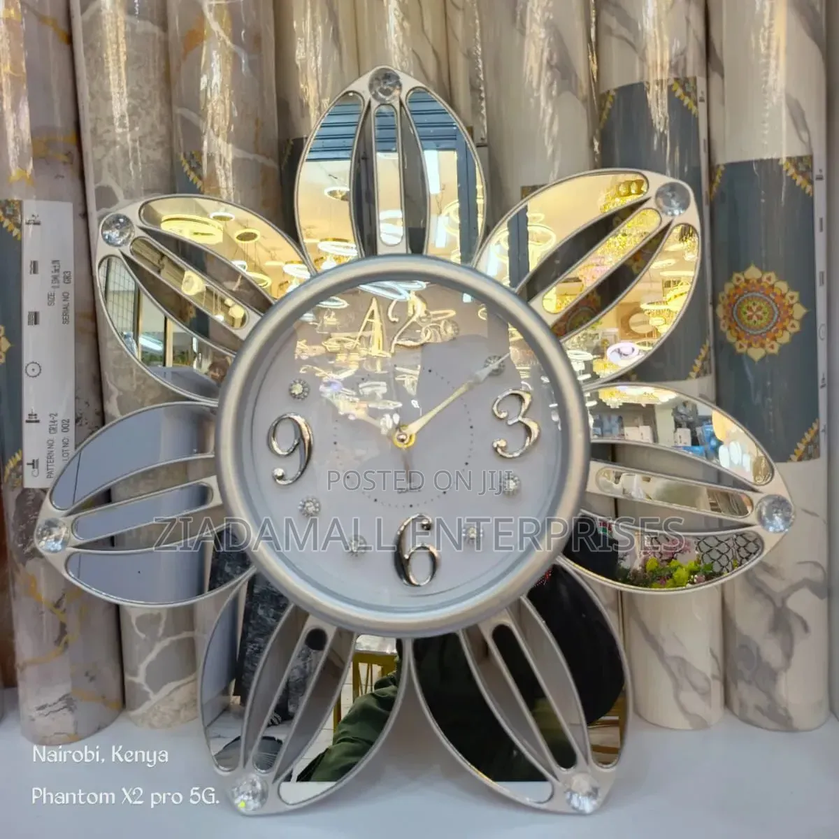 Unique *Acrylique Wall-Clocks*
