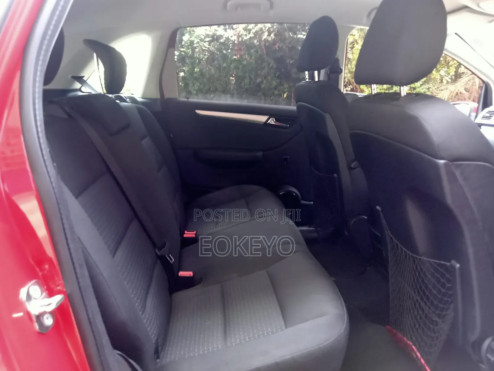 Mercedes-Benz B-Class B180 Petrol 2011 Red