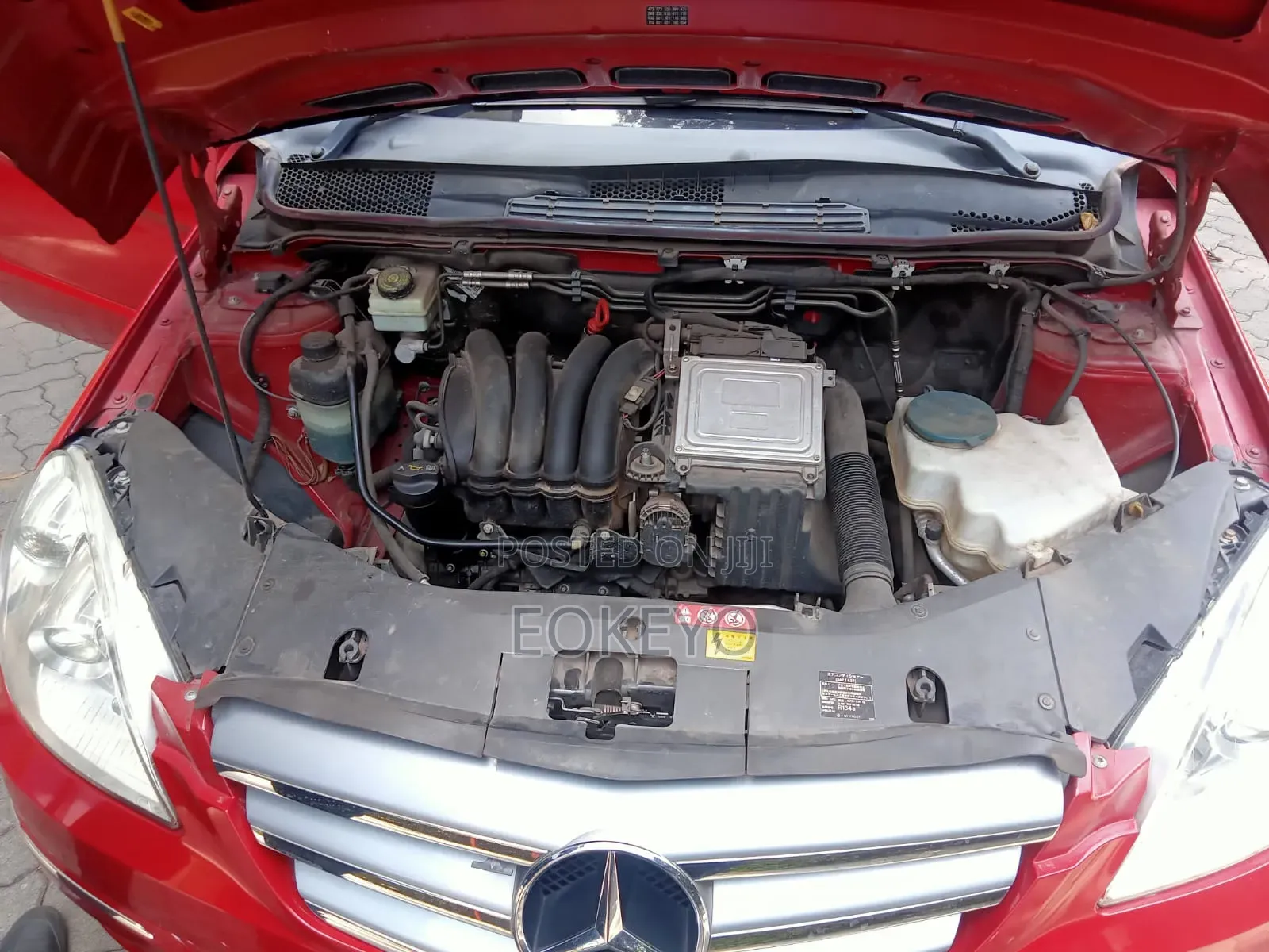 Mercedes-Benz B-Class B180 Petrol 2011 Red