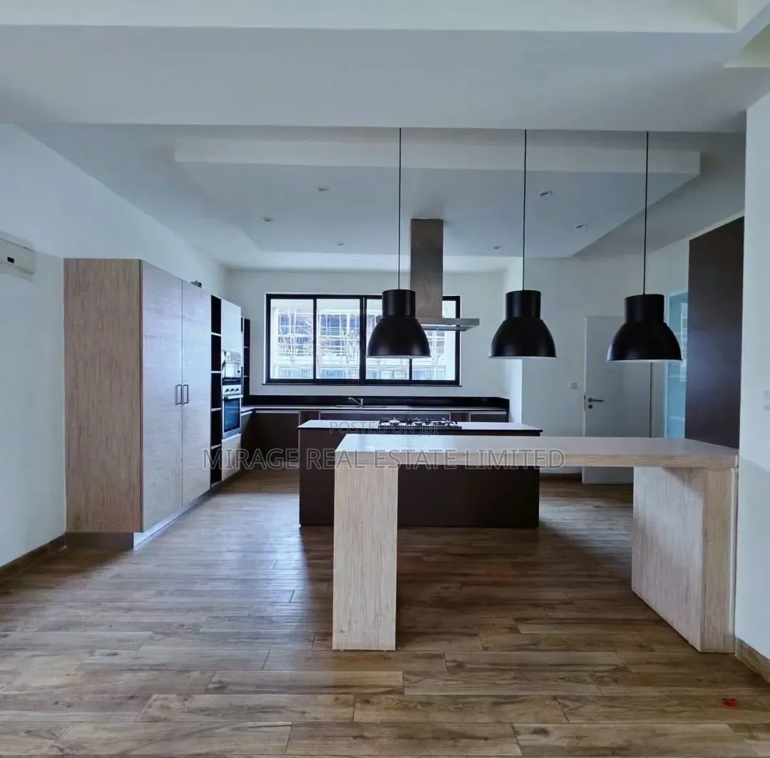 4bdrm Apartment in Riverside Drive for rent