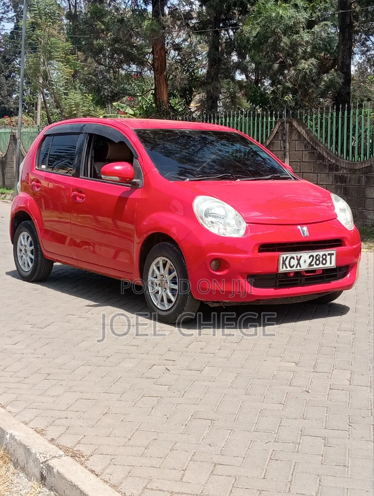 Toyota Passo 2012 Red