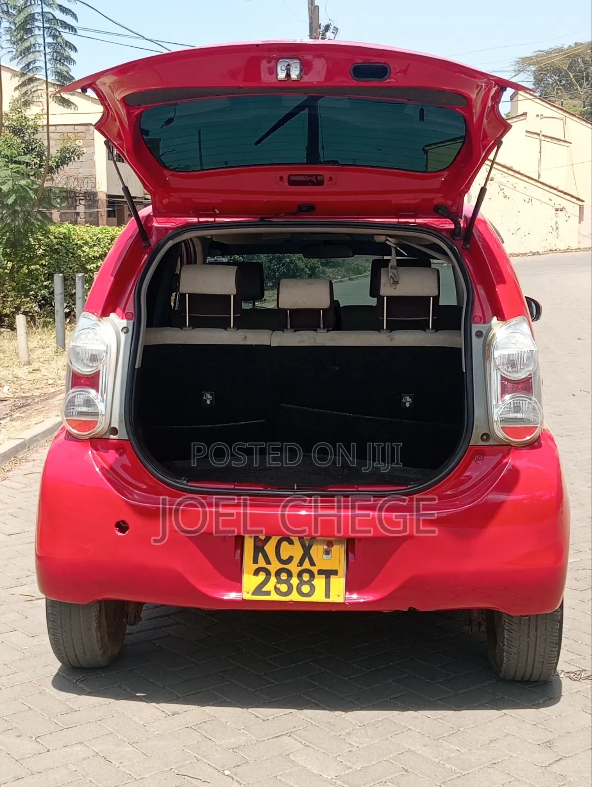 Toyota Passo 2012 Red