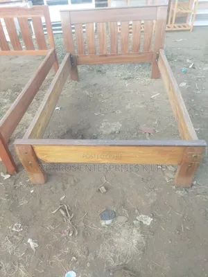 Mahogany 4 Feet by 6 Feet Bed