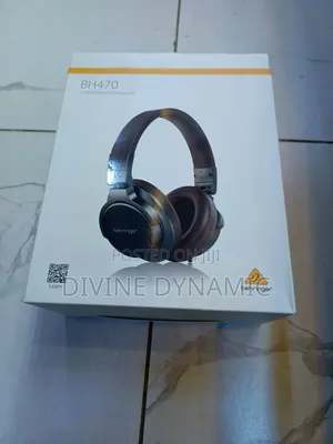 Behringer BH-470 Studio Monitoring Headphones