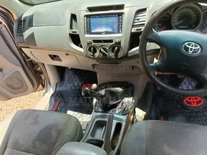 Toyota Hilux 2008 Ivory