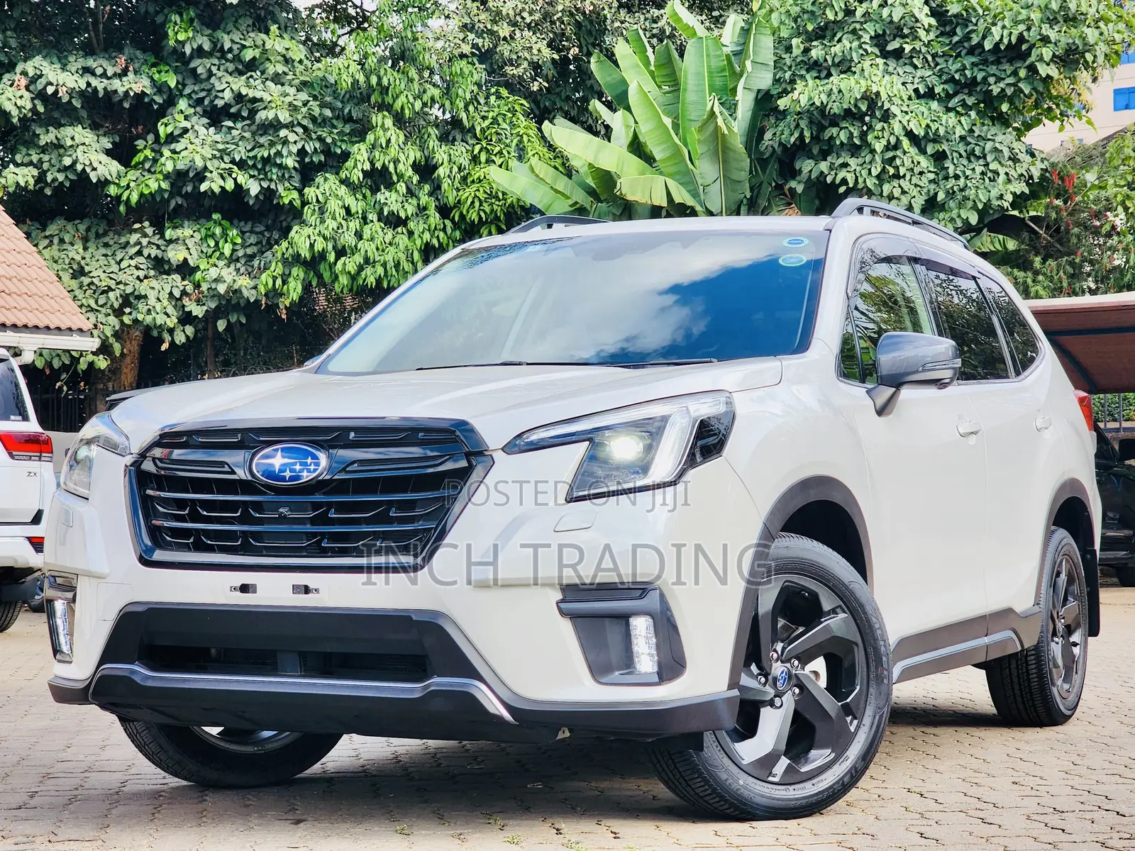 Subaru Forester Premium 2022 White