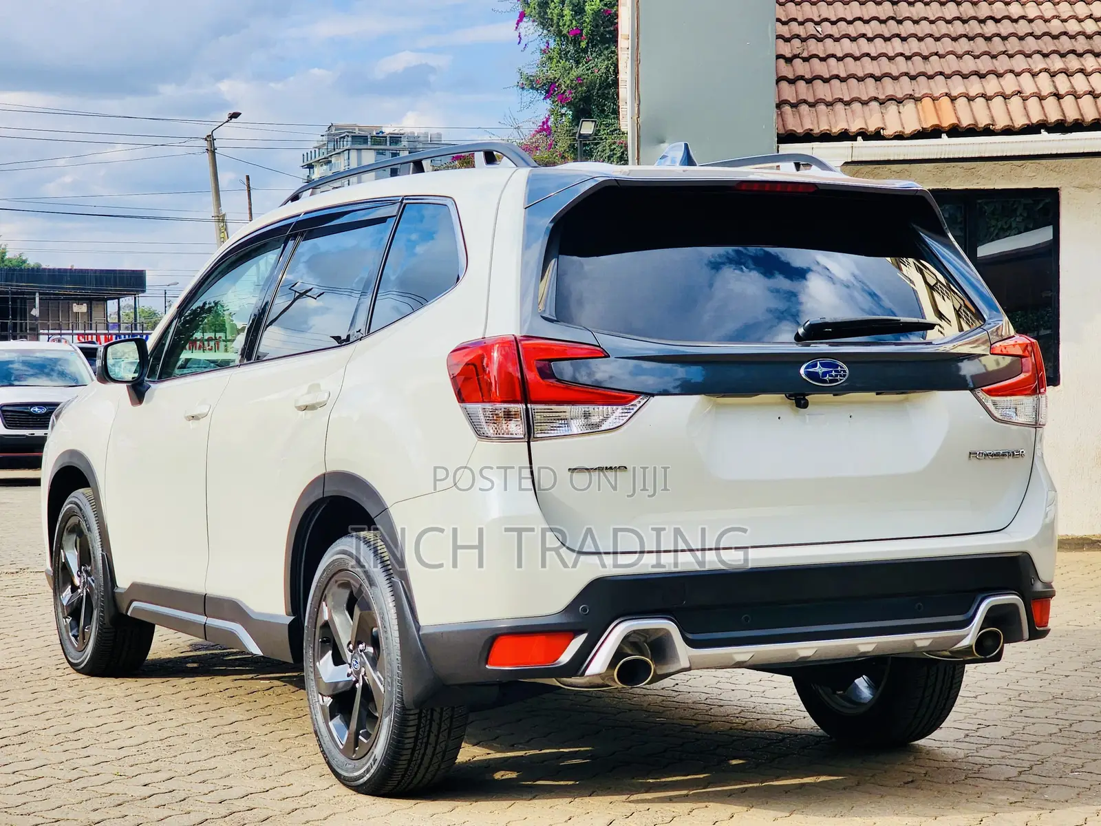 Subaru Forester Premium 2022 White
