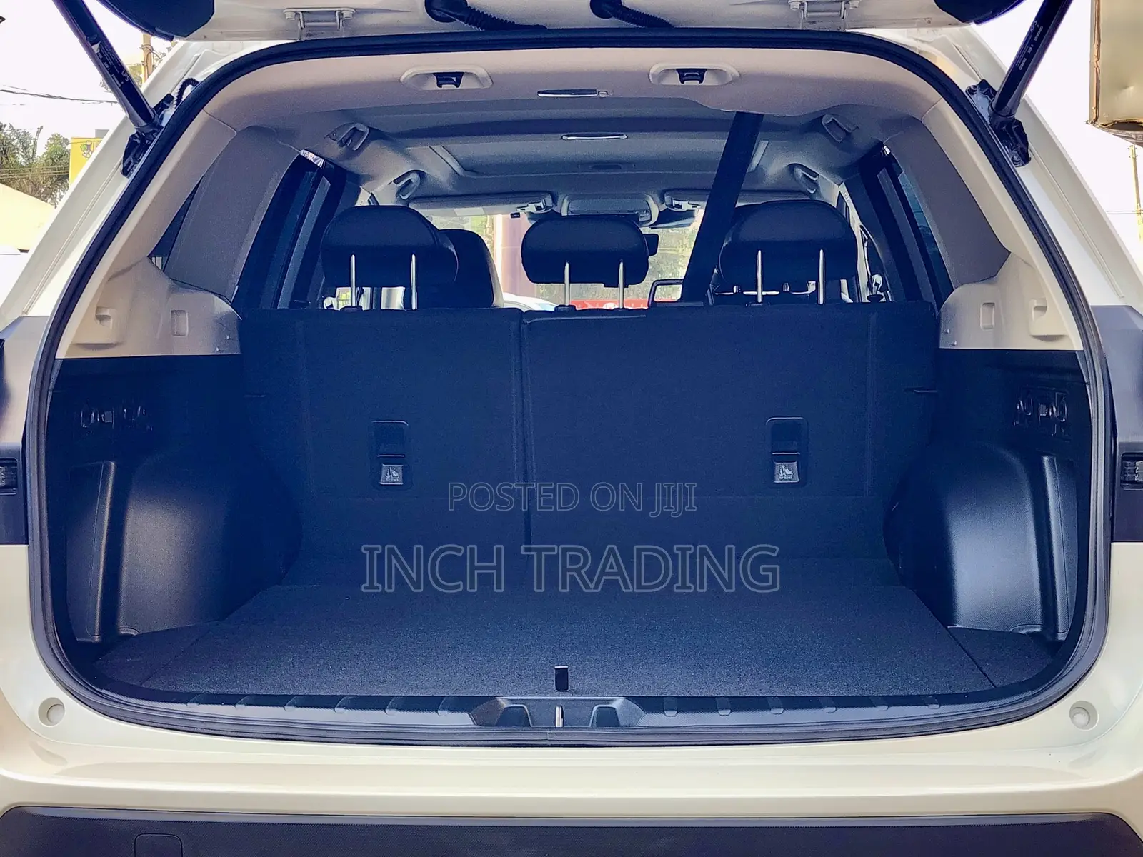Subaru Forester Premium 2022 White