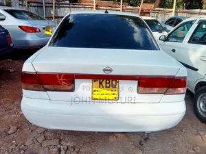 Nissan Sunny 2005 White